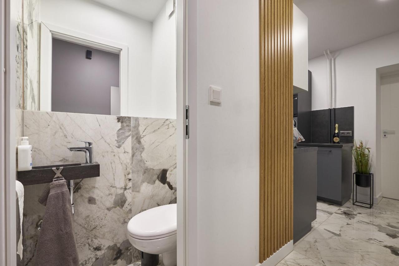 Platinum Apartment - Parking - Klimatyzacja - Winda - Self Check In Breslau Exterior foto